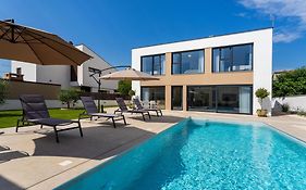 Villa Astral